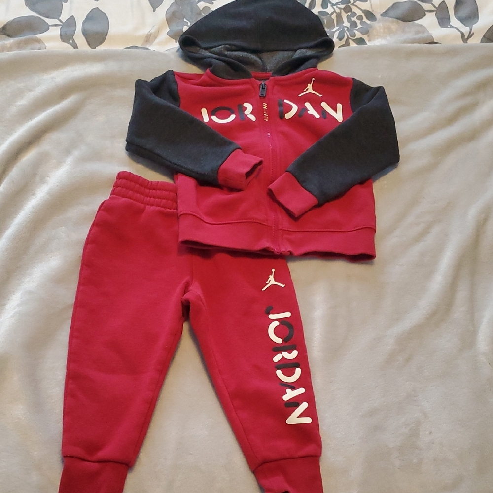 Jordan Kids Red Black Hooded Sweatsuit Set Joggers Hoodie 2 Piece Outfit